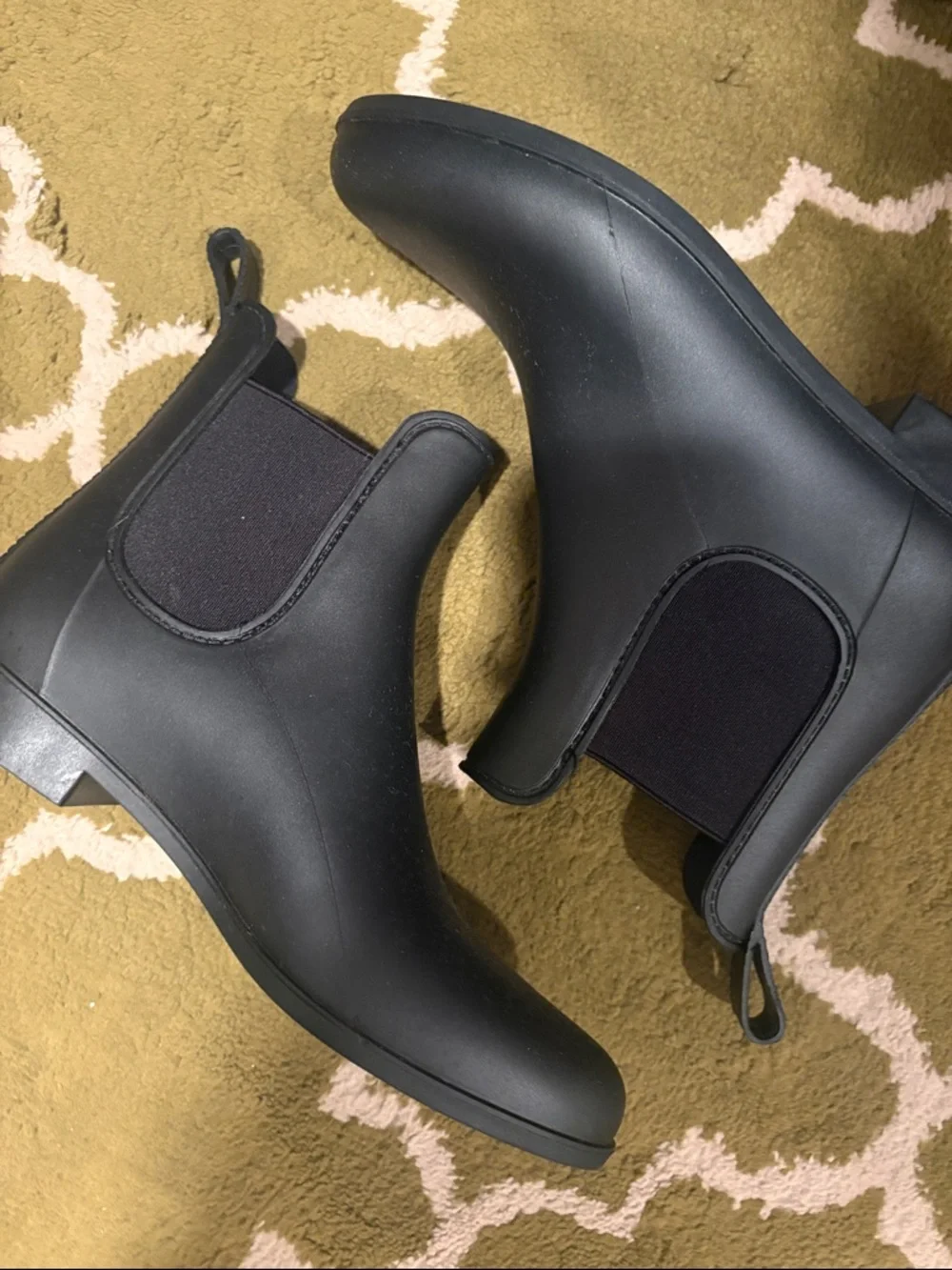 Women’s Black  Chelsea Rain Boots - Slip-On Size 9